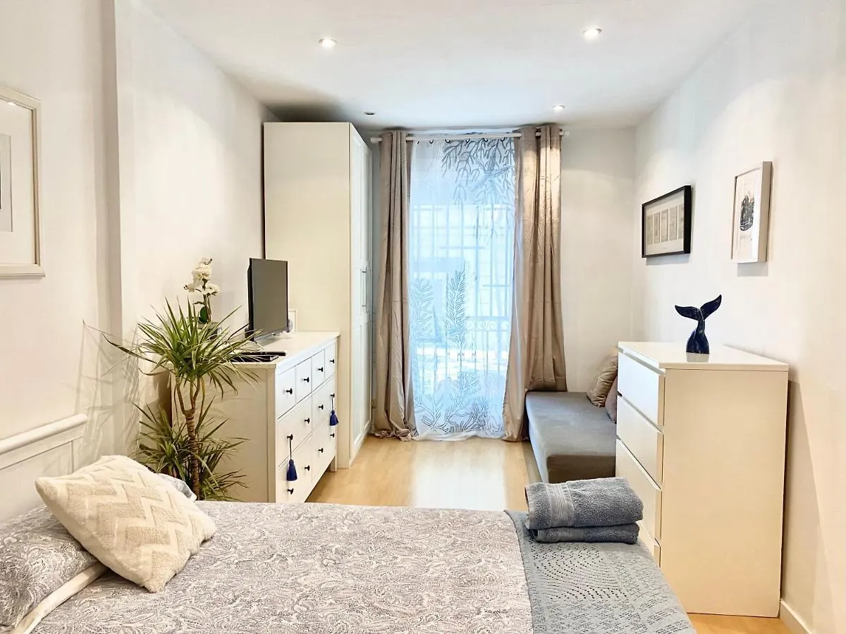 Nice Apartment Near Barcelona Center 0*,