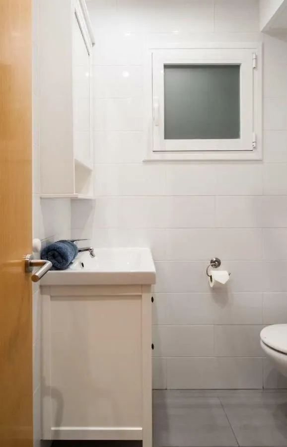Nice Apartment Near Barcelona Center 0*,
