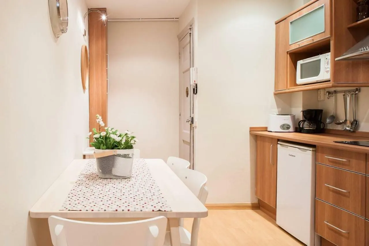 Nice Apartment Near Barcelona Center